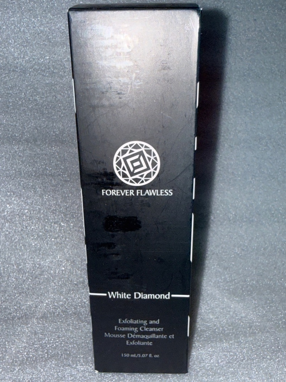 Forever Flawless White Diamond Exfoliating and Foaming Cleanser BNIB Not Used